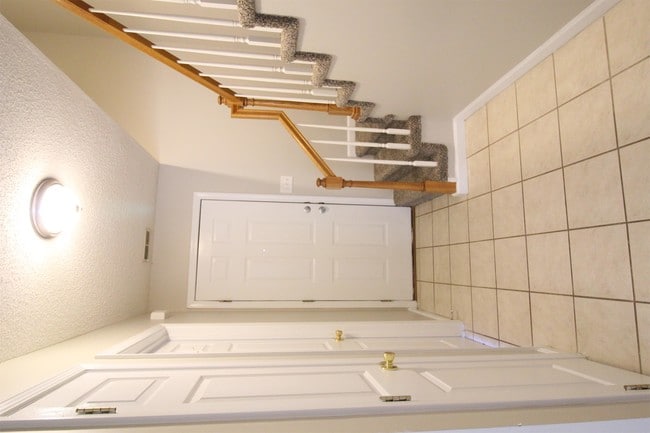 Building Photo - 7614 Emory Cove Way