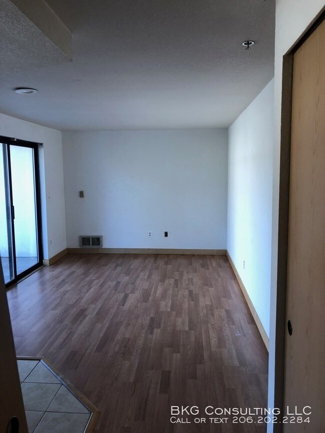 Foto del edificio - 4237 8th Ave NE