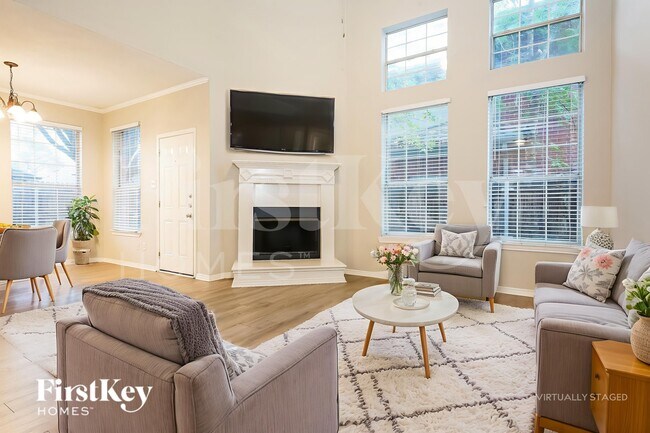 Foto del edificio - 1150 Lombard Ln