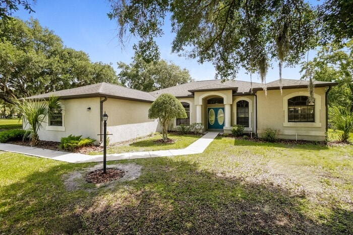 Primary Photo - 6034 Beechwood Dr