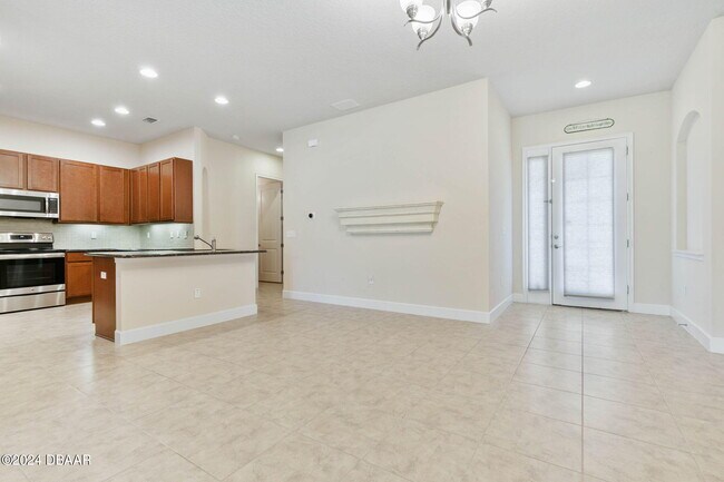Building Photo - 714 Aldenham Ln