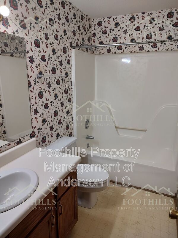 Building Photo - 409 A Nelson Dr
