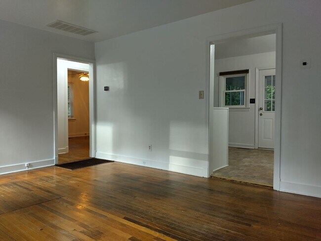 Foto del edificio - Lovely single family home available in the...