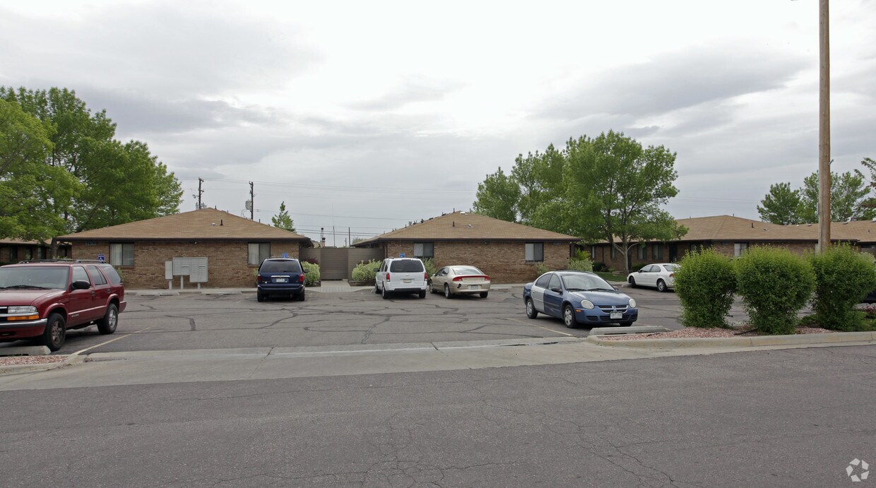 Primary Photo - Ninth Avenue Apartments