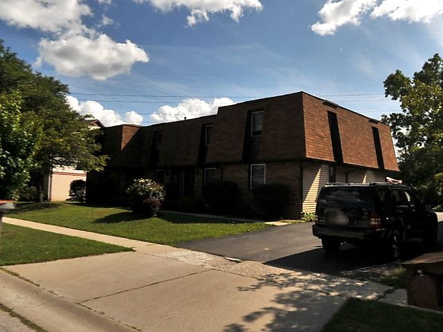 Primary Photo - 5833 Ryewyck Dr