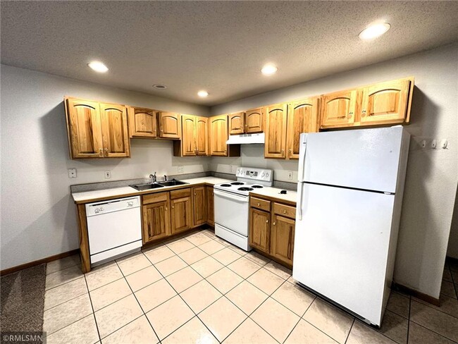 Building Photo - 1271 Pinewood Trail