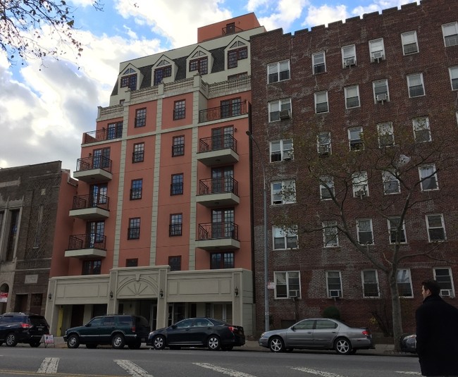 Primary Photo - 2590 Ocean Ave