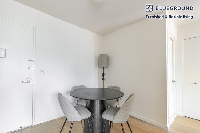 Foto del edificio - 255 W 94th St