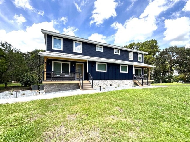 Building Photo - 419 N Apopka Ave