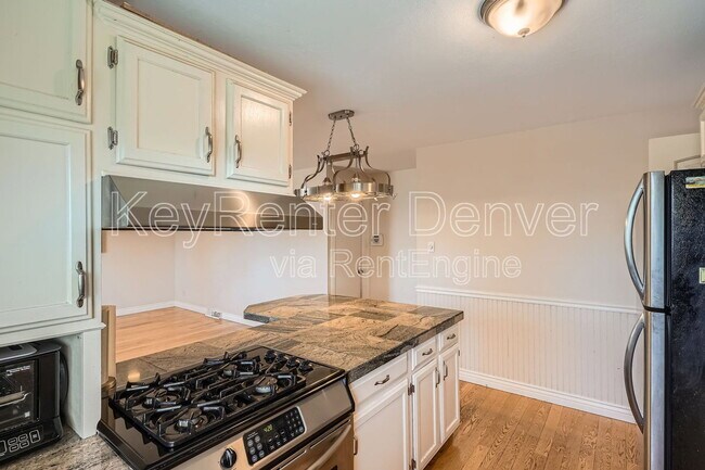 Building Photo - 7603 E Bates Dr