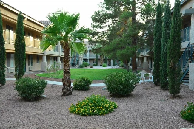 Foto del edificio - 100 Pulsipher Ln