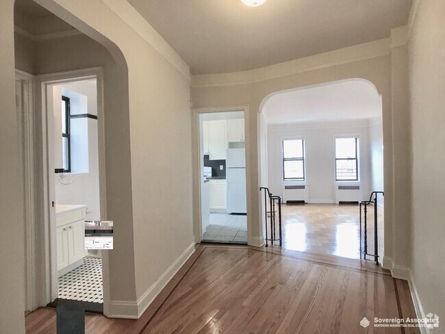 Building Photo - 615 W 172nd St