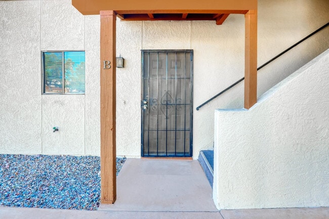 Building Photo - 4208 Ave Palermo