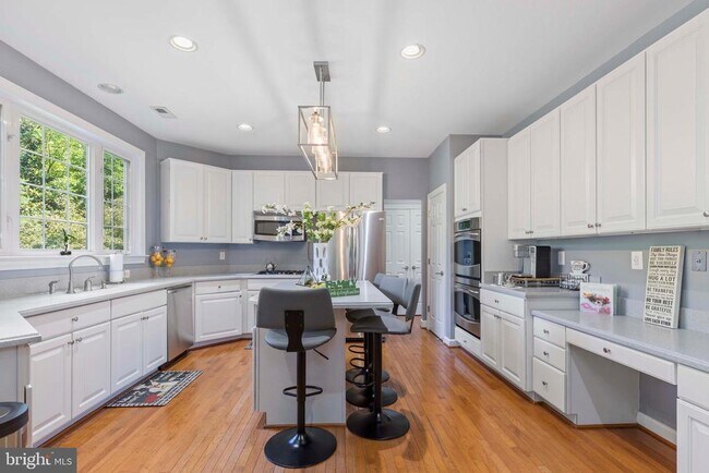 Foto del edificio - 12980 Highland Oaks Ct