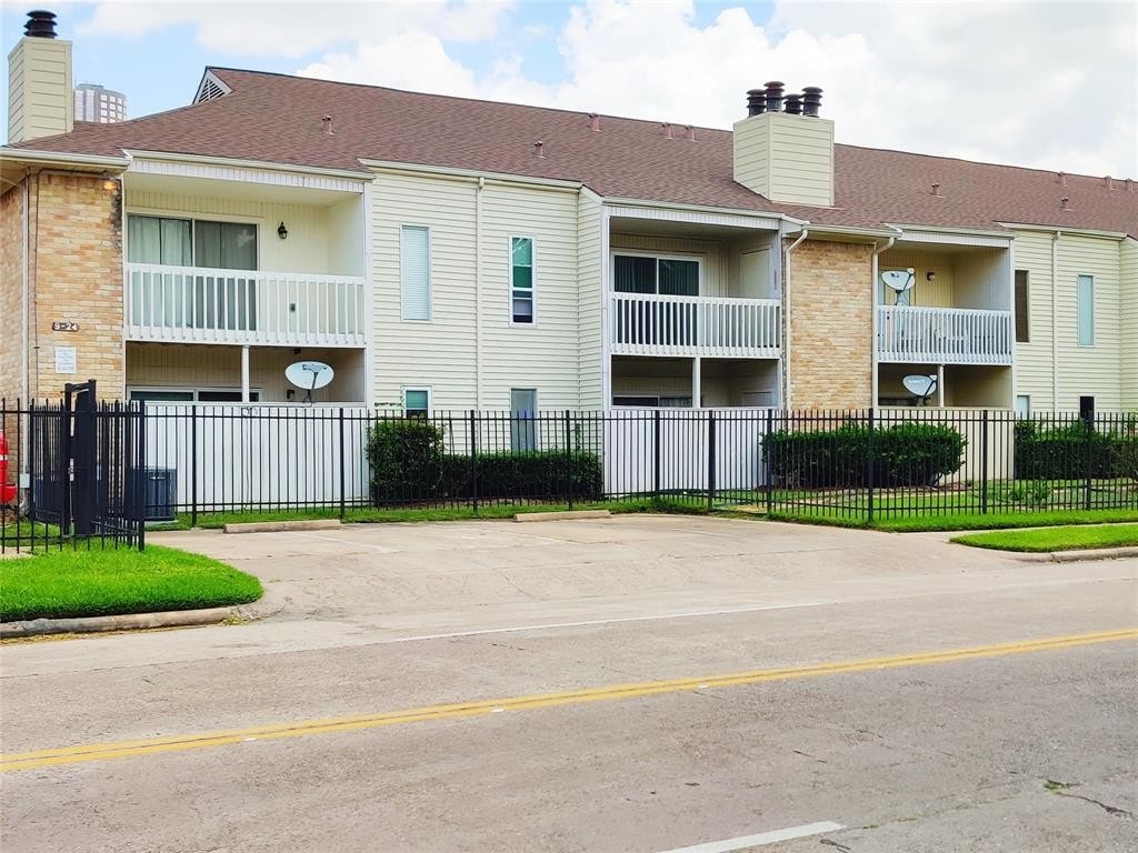 2300 Augusta Dr Unit 22, Houston, TX 77057 Condo for Rent in Houston