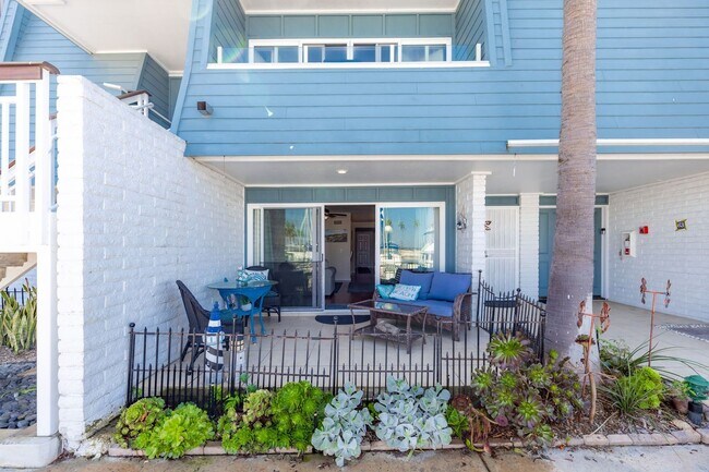 Building Photo - Single Level Condo on the Bay