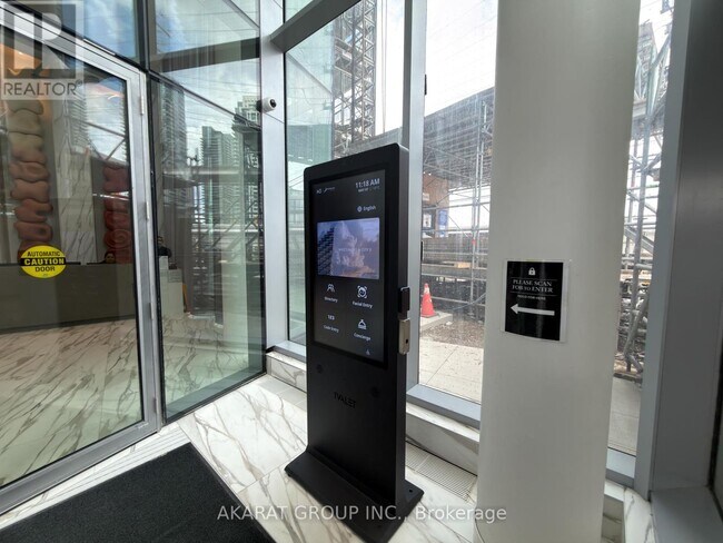 Photo du bâtiment - 448 Burnhamthorpe Rd W