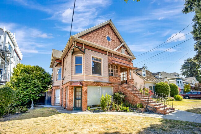 Building Photo - 507 Santa Clara Ave