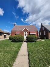 Building Photo - 116 W 49th Ave