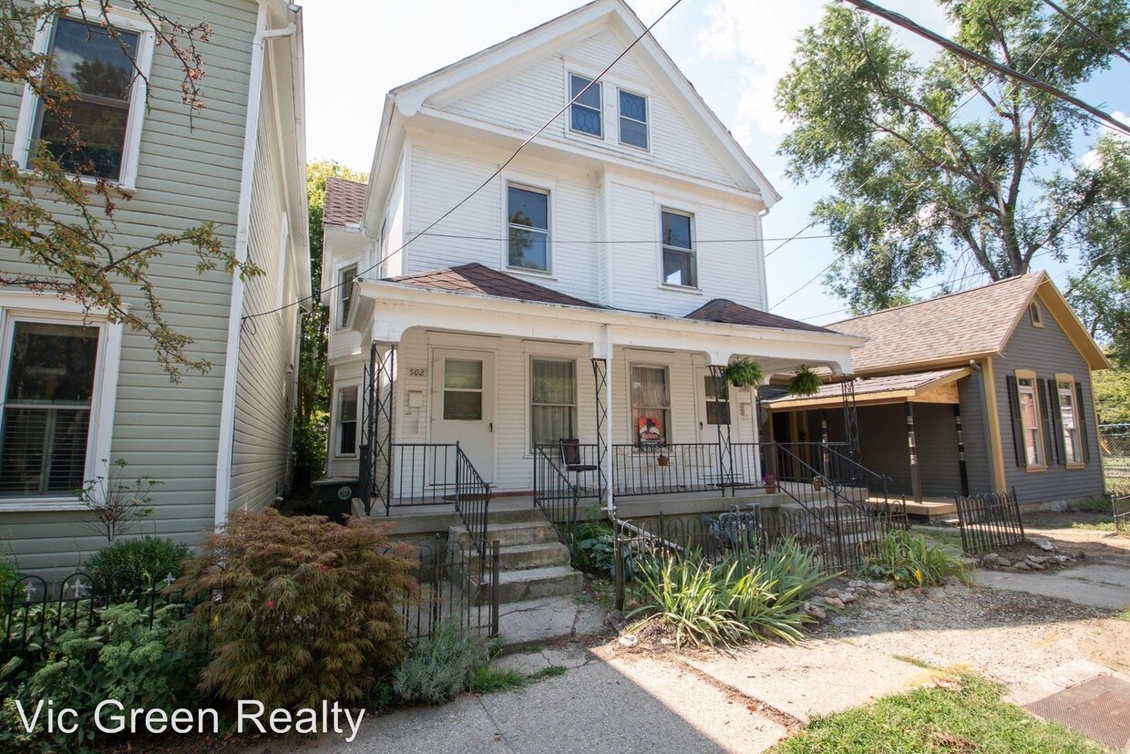 Primary Photo - 500 Oak St