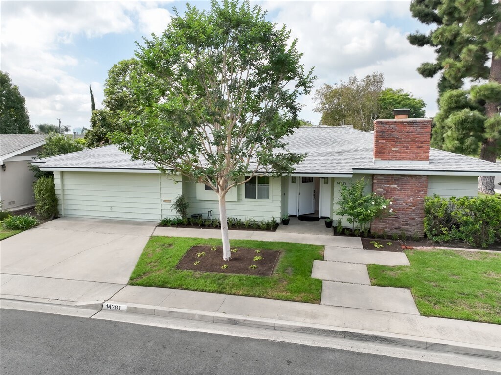 Primary Photo - 14281 Acacia Dr