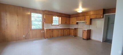 Building Photo - 3323 Darien St