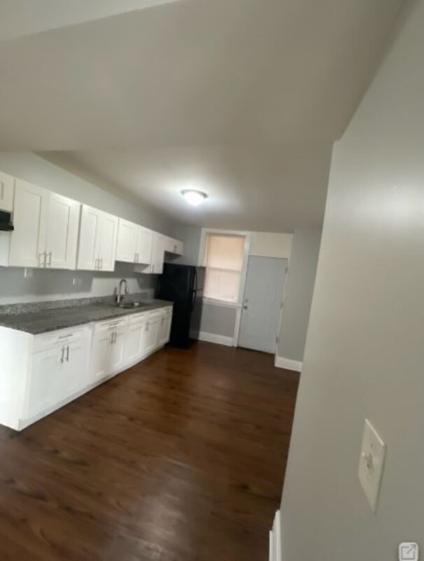 Foto del edificio - 7310 S Stewart Ave