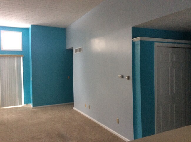 Building Photo - 238 Calicoe Dr