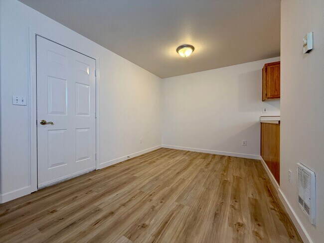 Building Photo - RD-LU-HOWARD01-Metolius