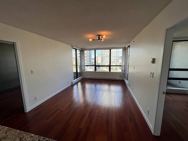 Photo du bâtiment - 1507-938 Smithe