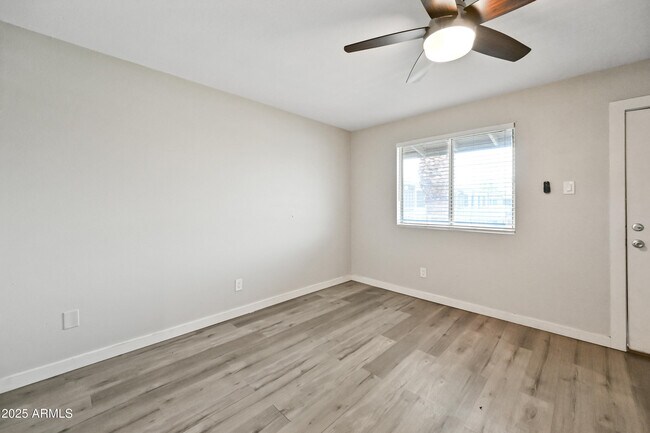Building Photo - 3025 N 32nd St