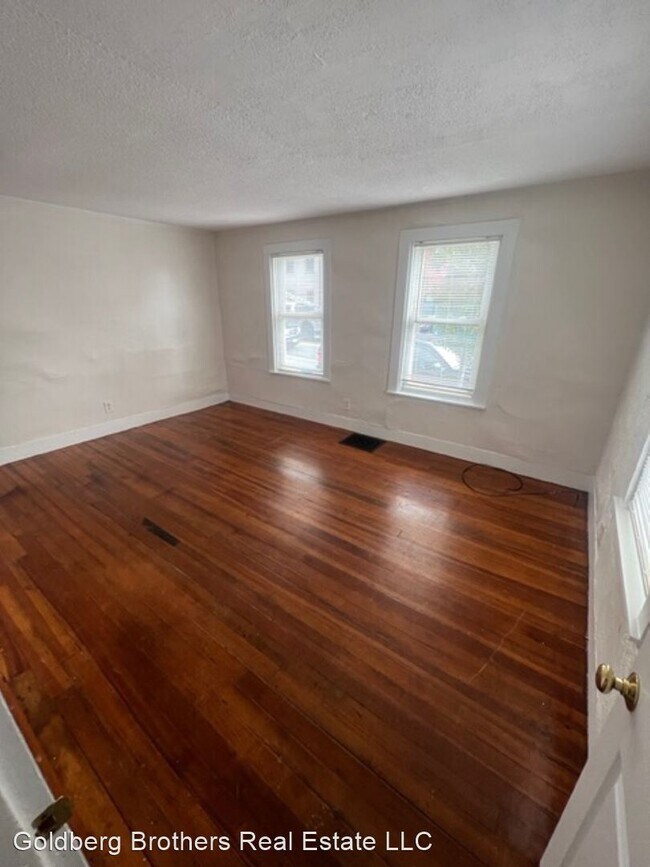 Building Photo - 4 br, 1 bath House - 14 Rantoul Street