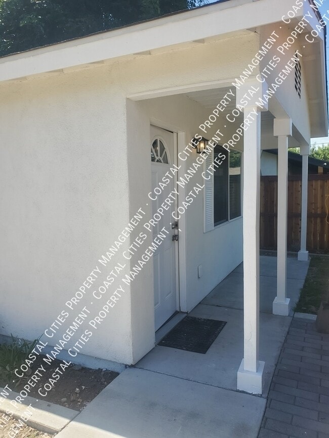 Building Photo - 186 S Palm Ave