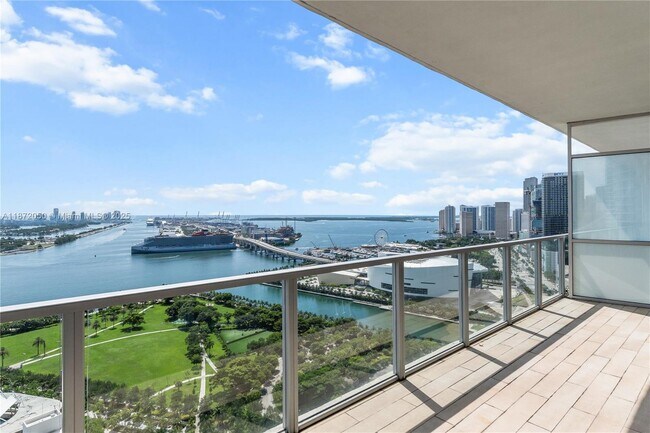 Foto del edificio - 1100 Biscayne Blvd