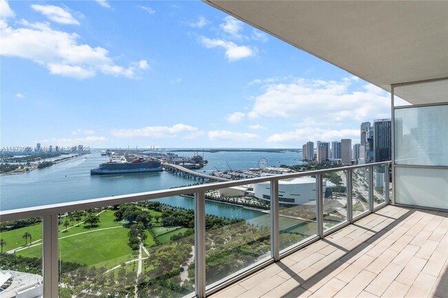 Building Photo - 1100 Biscayne Blvd