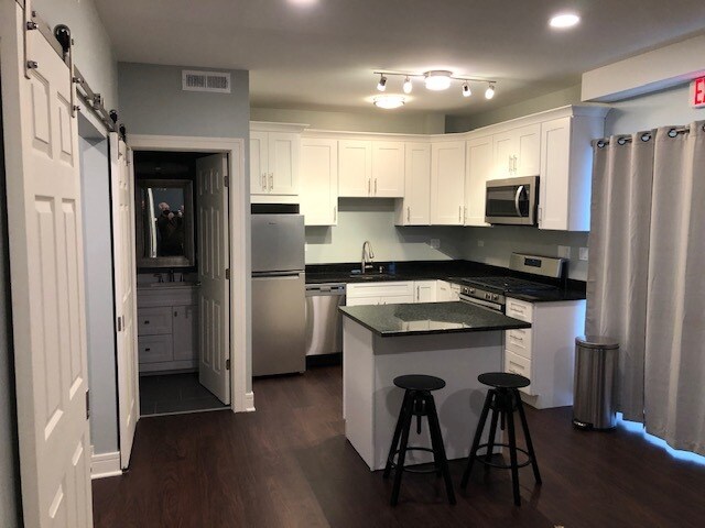 A K Luxury Apartments Bensenville Il Apartments Com A K Luxury Apartments Bensenville Il Apartments Com