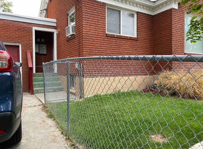 Building Photo - 1375 Sage Ave