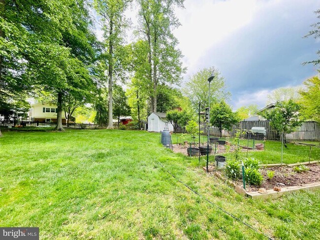 Foto del edificio - 10929 Decatur Dr