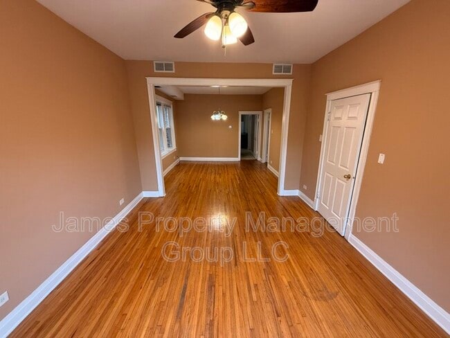 Foto del edificio - 2524 W Cortez St