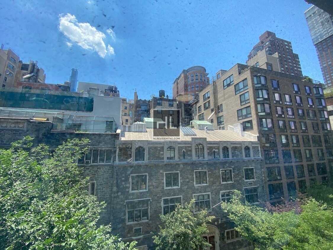 Foto del edificio - WEST 68 STREET