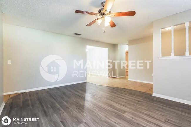 Foto del edificio - 6423 Dartmouth Rd