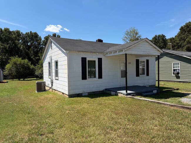 Foto del edificio - 1431 Edgewood Dr