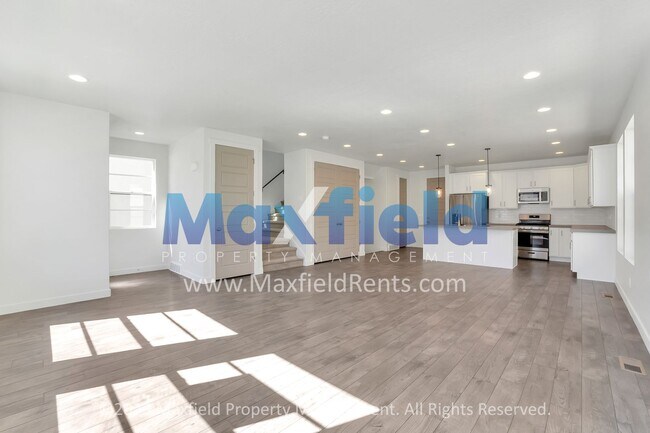 Foto del edificio - EV Friendly, Pool Access, Modern Luxury Sc...