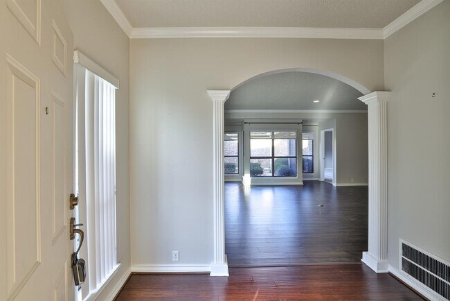 Building Photo - 5406 Ledgestone Dr