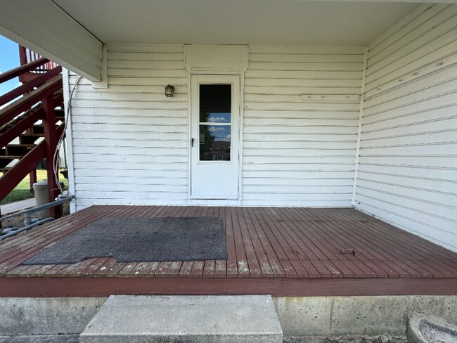 Building Photo - 403 S Main St