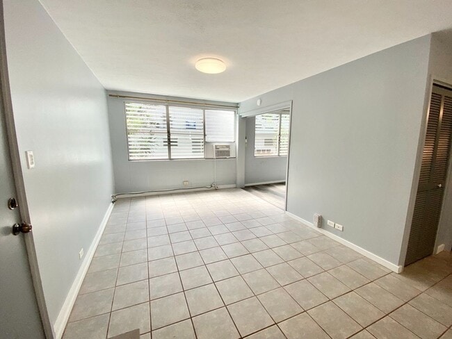 Building Photo - 2nd floor walk-up Makiki 1-bedroom, 1-bathroom, Near Punahou, UH Manoa, Kapiolani Hospital
