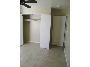Building Photo - 1202 E Avenue R3