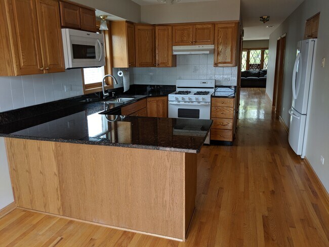 Foto del edificio - 5473 N Parkside Ave