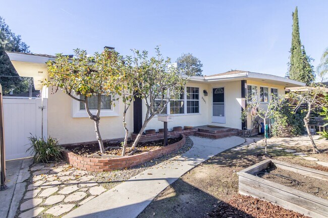 Building Photo - 6641 Murietta Ave