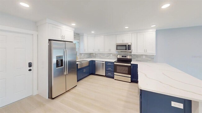 Building Photo - 500 Madeira Rentals / Unit 2